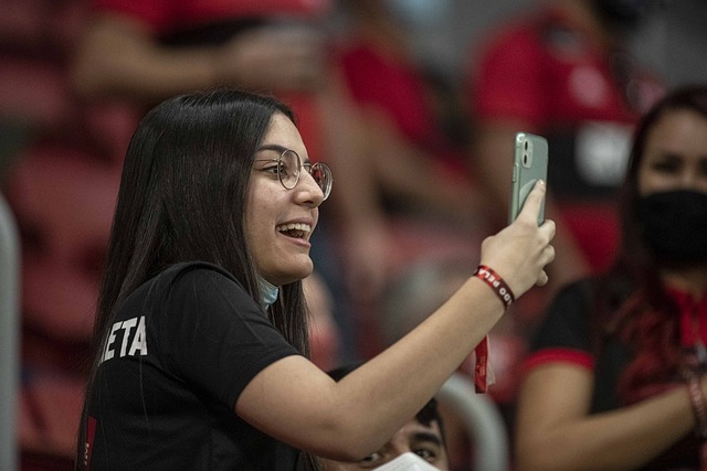 将在人民公 将在人民公